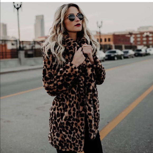 🐾Sale Last One!🐾Leopard Print Coat🐾 - Picture 4 of 7